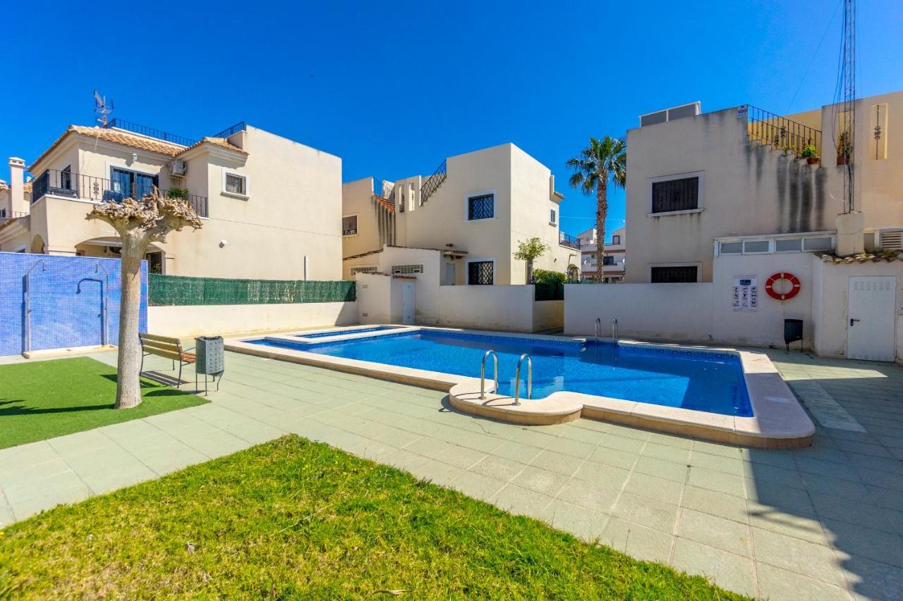 Fh Mediterraneo Torrevieja Dış mekan fotoğraf