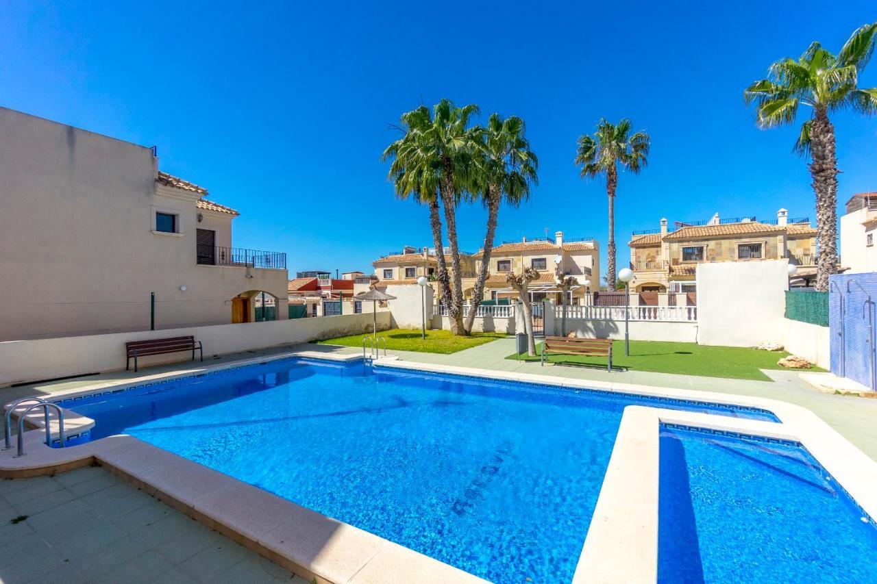 Fh Mediterraneo Torrevieja Dış mekan fotoğraf