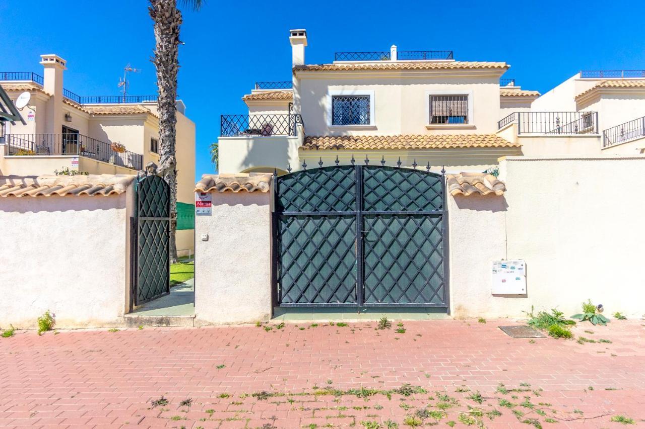 Fh Mediterraneo Torrevieja Dış mekan fotoğraf