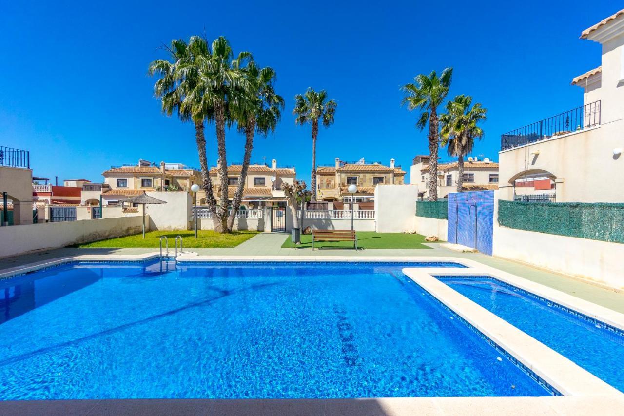 Fh Mediterraneo Torrevieja Dış mekan fotoğraf